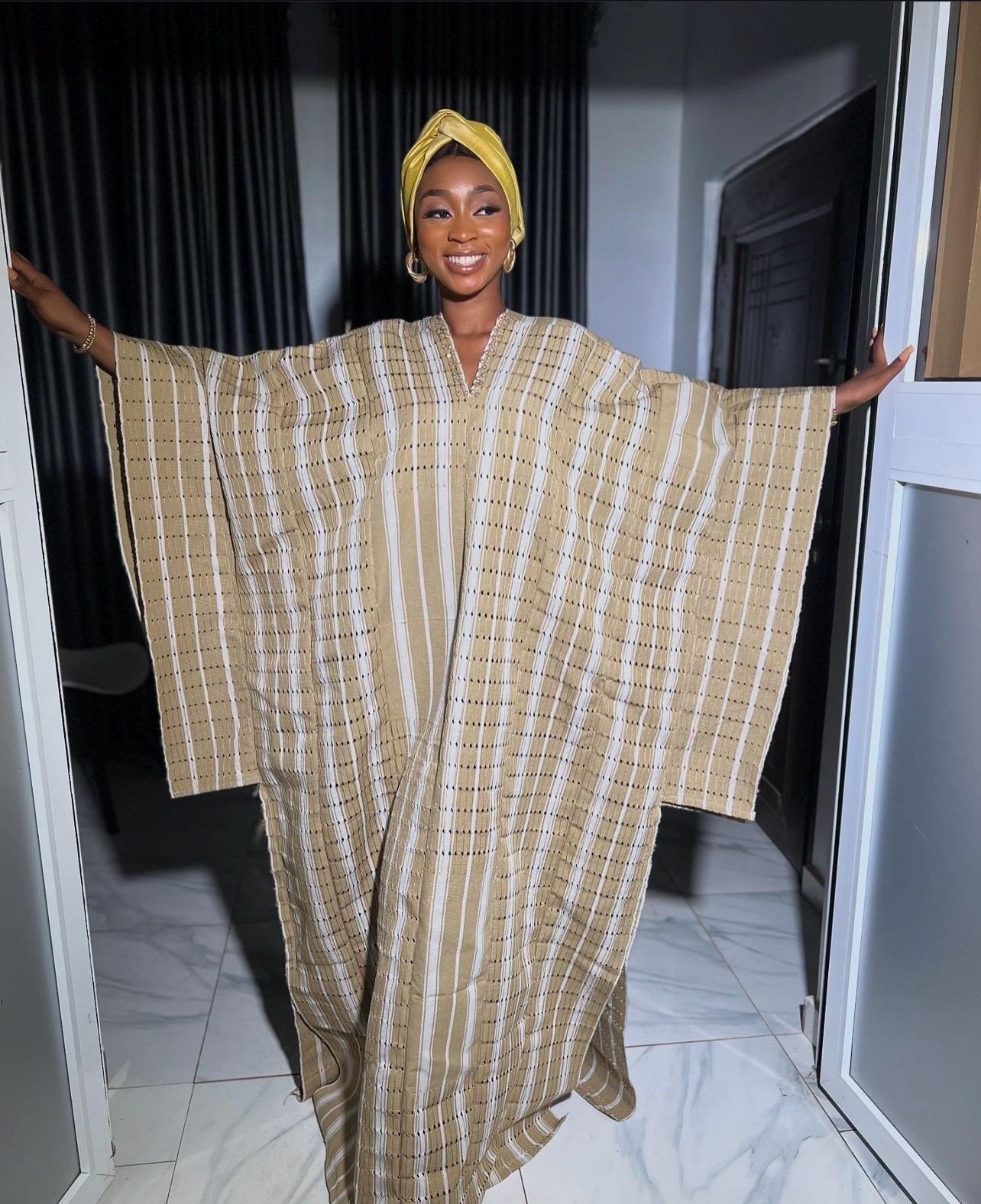 Handmade Aso Oke Boubou Gown | Nigerian Kaftan with Gold Scarf